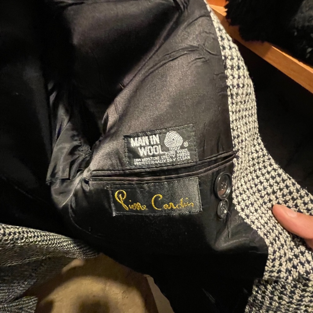 Blazer - Picture 2 of 4